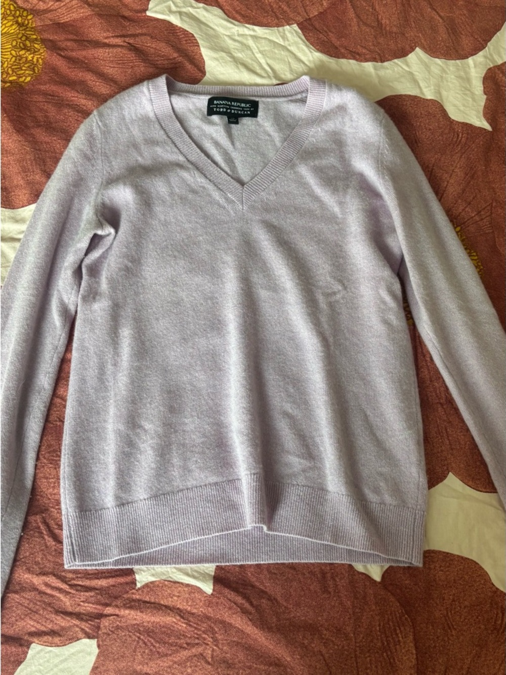 Banana Republic Light Lavender V-Neck Cashmere Sweater